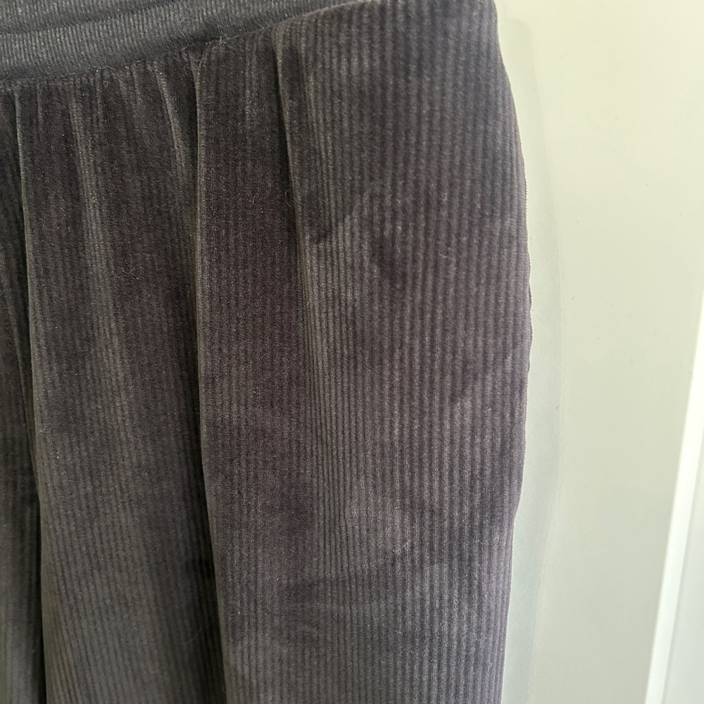Joyspun pull on size S ribbed velour pants. Wide leg and wide stretch waist. - Picture 5 of 10